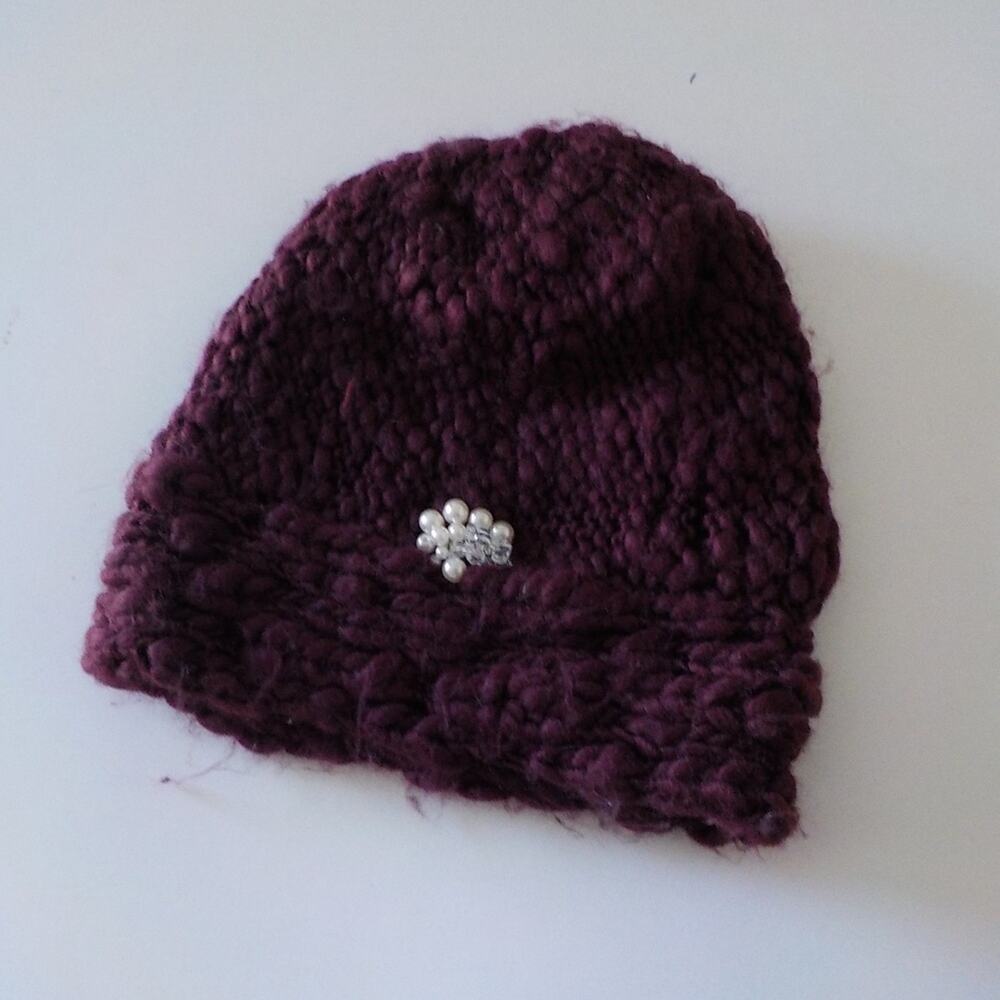 Black Rivet Purple Knit Hat Faux Pearl Accent Boho Fairy One Size 100% Acrilyc